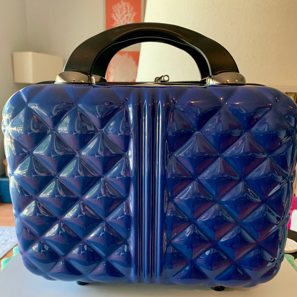 Triforce Travel Beauty Case